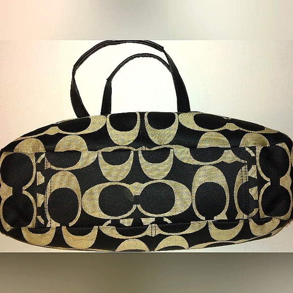 ★BEAUTIFUL!!★EUC COACH "Lexi" Large Signature Sateen 3 Section Interior Satchel - Picture 7 of 16